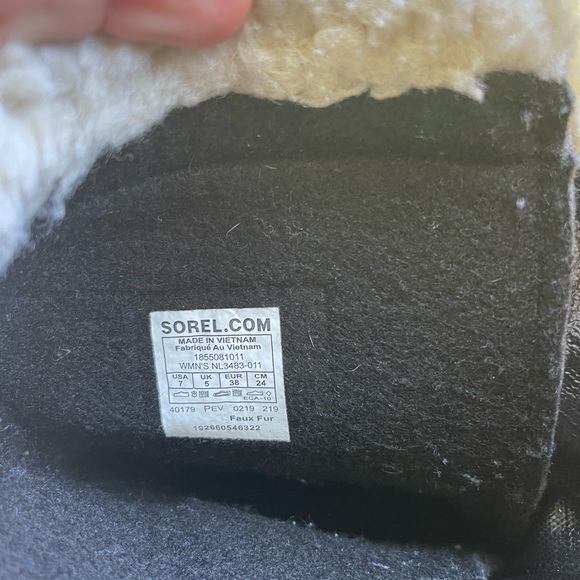 Sorel caribou boots size 7 - euc worn twice - Picture 2 of 3